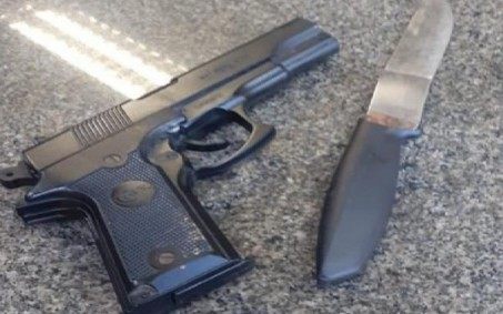 Policia apreende menor que assaltava pedestres em Nova Iguaçu