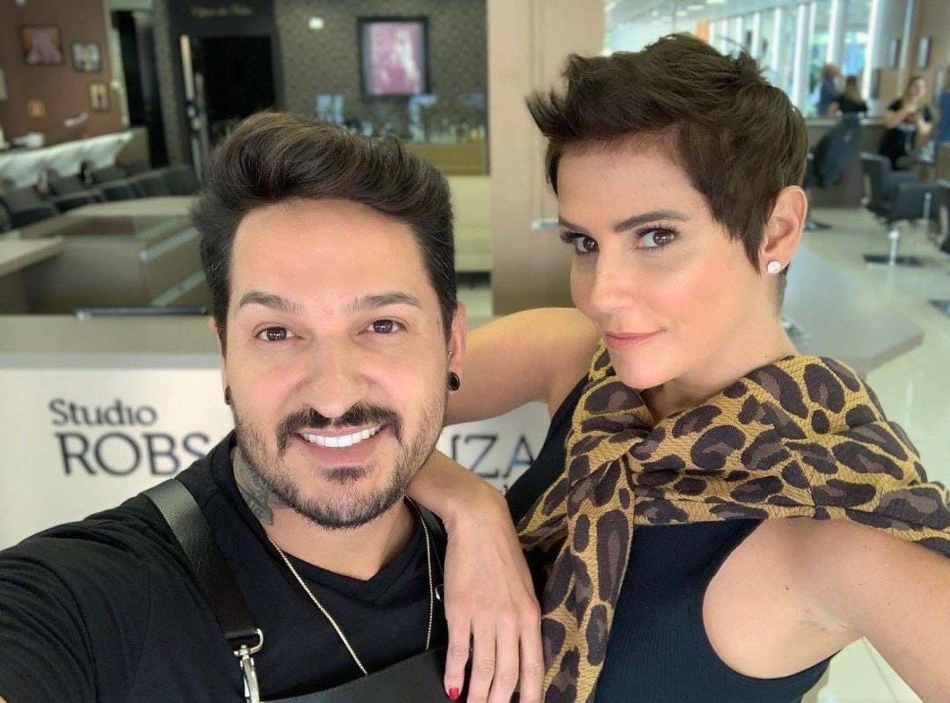 O hairstylist. é o queridinho das famosas!  - Reprodução do Instagram 