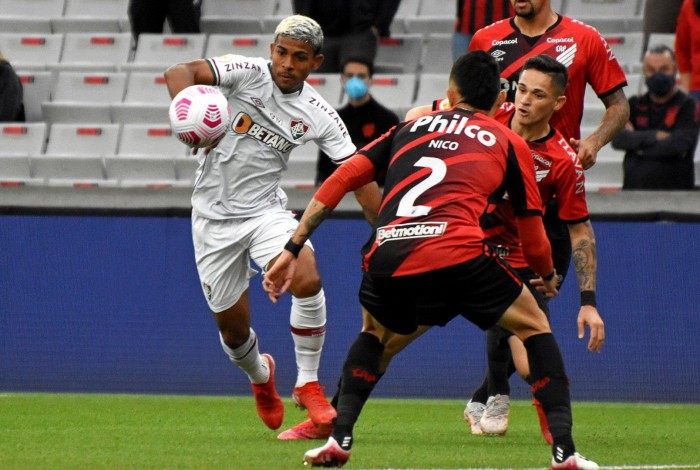 Comandado por John Kennedy, o setor ofensivo do Fluminense teve dificuldades para criar e finalizar