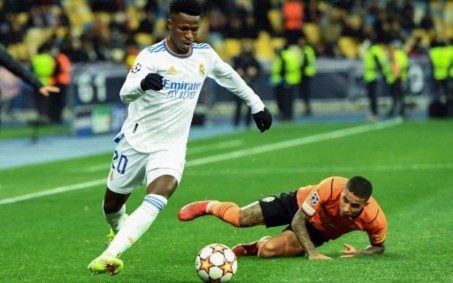 Vinícius Júnior destaca atuação de gala na Champions: 'Sempre me dei bem com pressão'