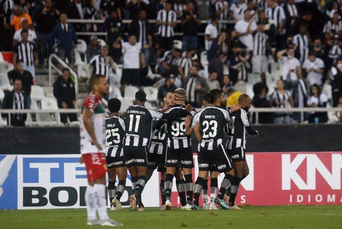 Botafogo x Brusque pelo Campeonato Brasileiro Serie B no Estadio Nilton Santos. 20 de Outubro de 2021, Rio de Janeiro, RJ, Brasil. Foto: Vitor Silva/Botafogo. .Imagem protegida pela Lei do Direito Autoral Nº 9.610, DE 19 DE FEVEREIRO DE 1998. Sendo proibido qualquer uso comercial, remunerado e manipulacao/alteracao da obra..