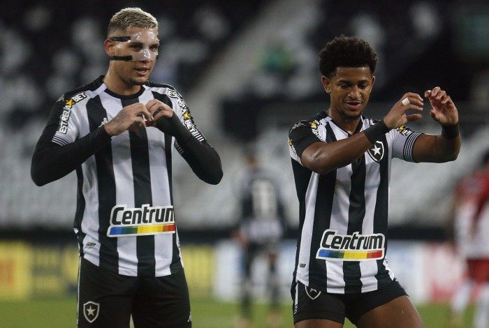 Botafogo venceu mais uma na Série B