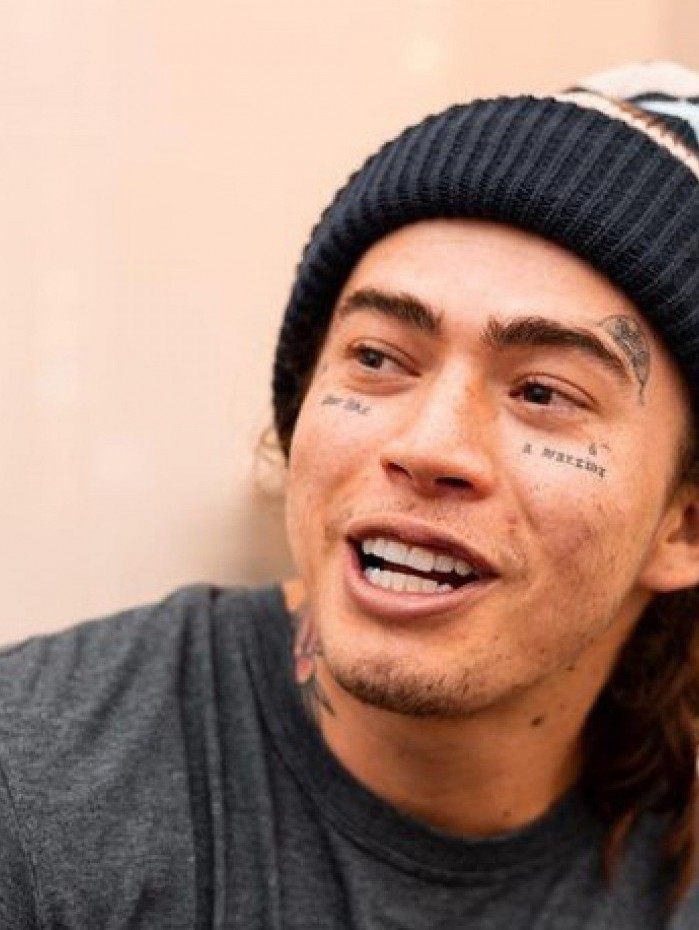 Whindersson Nunes far&aacute; leil&atilde;o com pe&ccedil;as marcantes de sua carreira para doar para as aldeias ind&iacute;genas afetadas pelas chuvas na Bahia