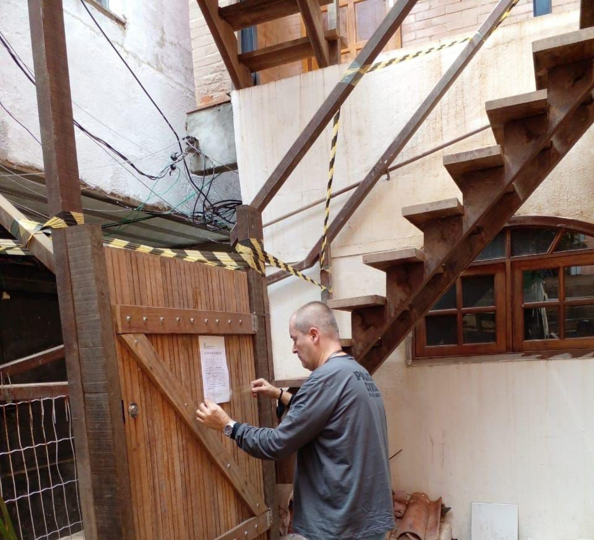Polícia interdita construção clandestina na Barra da Tijuca, Zona Oeste do Rio - Divulgação/ Polícia Civil