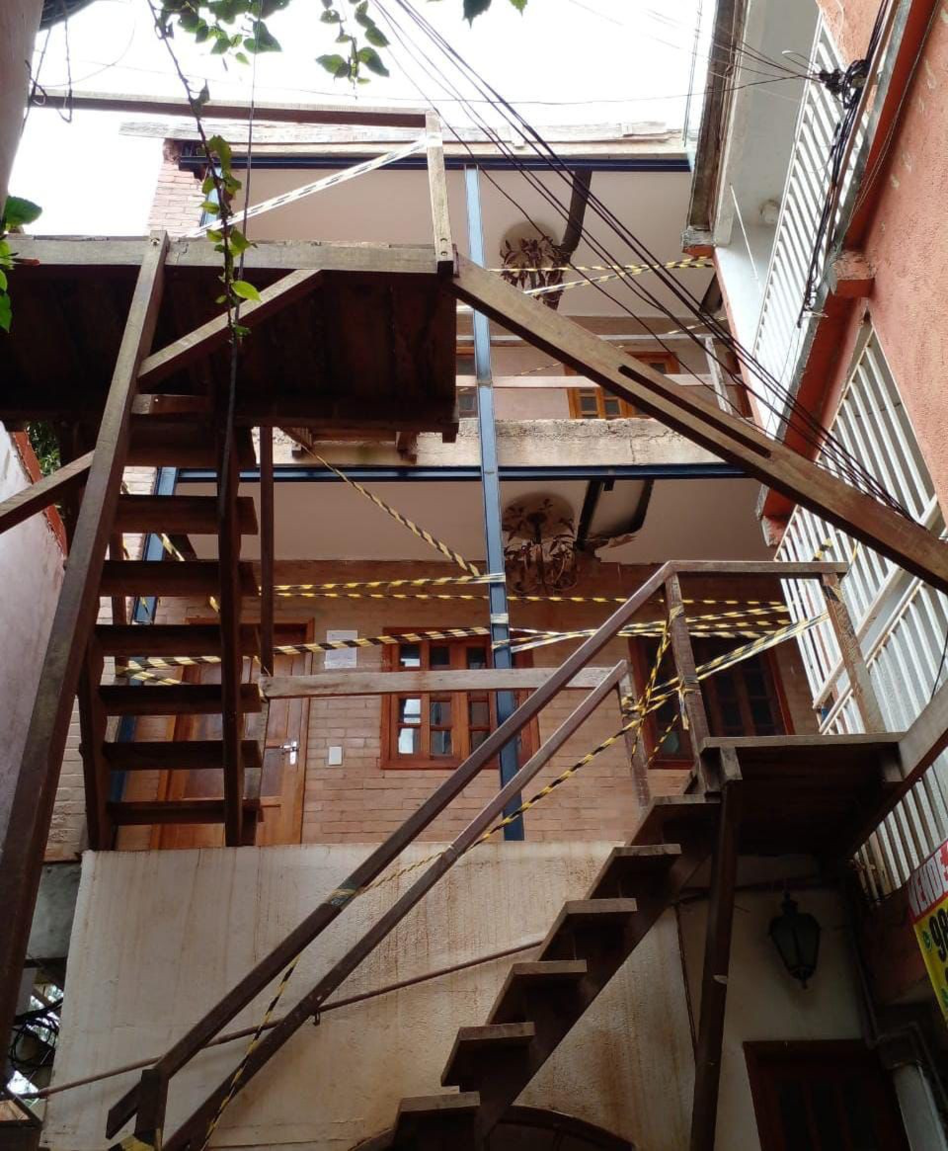 Polícia interdita construção clandestina na Barra da Tijuca, Zona Oeste do Rio - Divulgação/ Polícia Civil