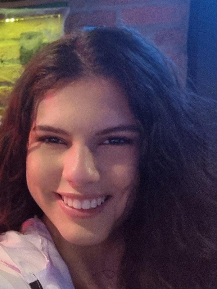 Sabrina Cartaxo, de 16 anos