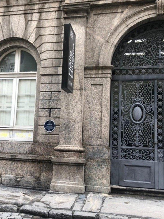 Fachada do Centro Municipal de Arte H&eacute;lio Oiticica