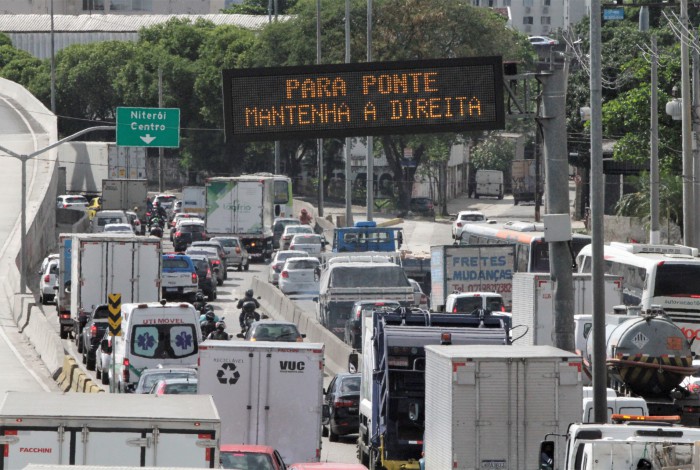 Carnaval é período de maior fluxo de veículos na Ponte Rio-Niterói