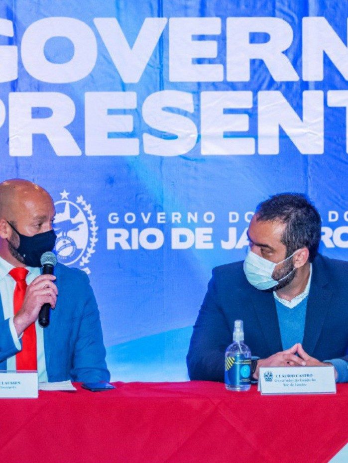 Prefeito Vinicius Claussen e o governador Claudio Castro em evento anterior na cidade