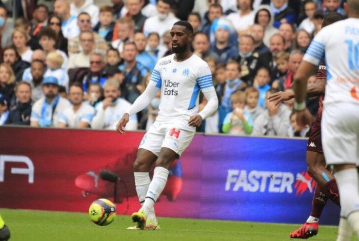 Ex-Flamengo, Gerson é vaiado pela torcida do Olympique de Marseille
