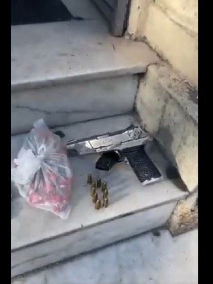 PM apreendeu uma arma de fogo e farta quantidade de drogas