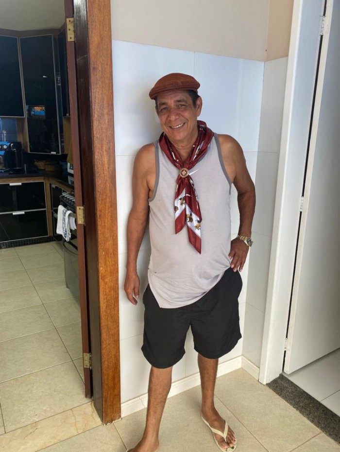 Zeca Pagodinho compartilha look do dia