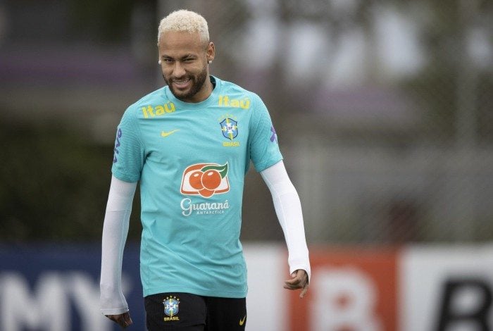 Neymar treina com a Seleção Brasileira no CT do Corinthians