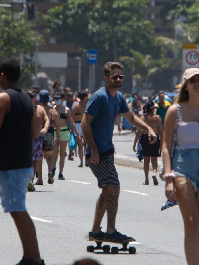 Na capital, uso de m&aacute;scaras ao ar livre j&aacute; n&atilde;o era obrigat&oacute;rio desde o ano passado