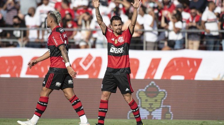 Michael é o melhor atacante do Flamengo hoje. Como vai barrar?