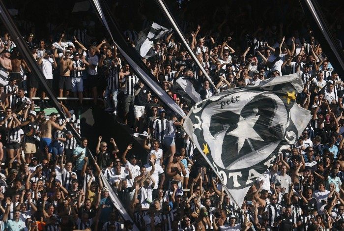Torcida do Botafogo promete grande festa na partida contra o Guarani