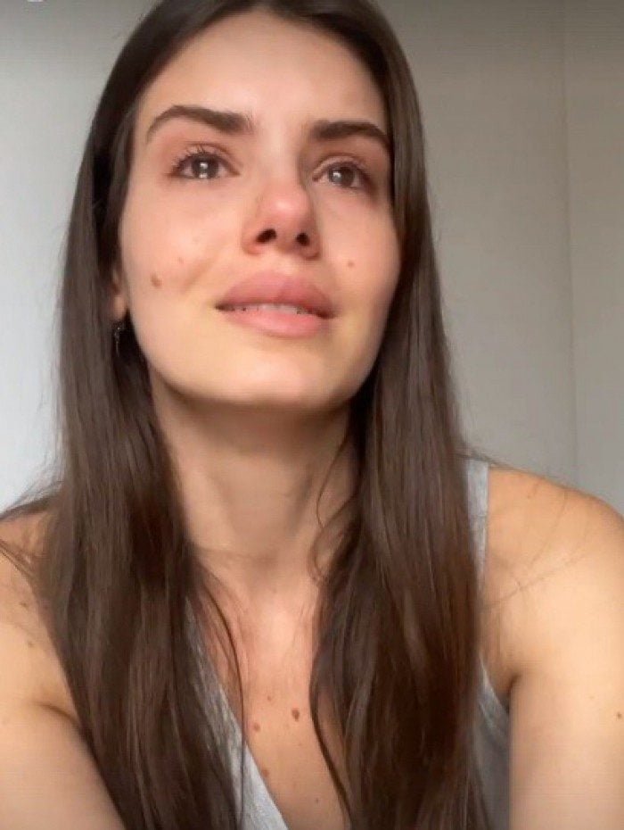 Camila Queiroz desabafa em suas redes sociais