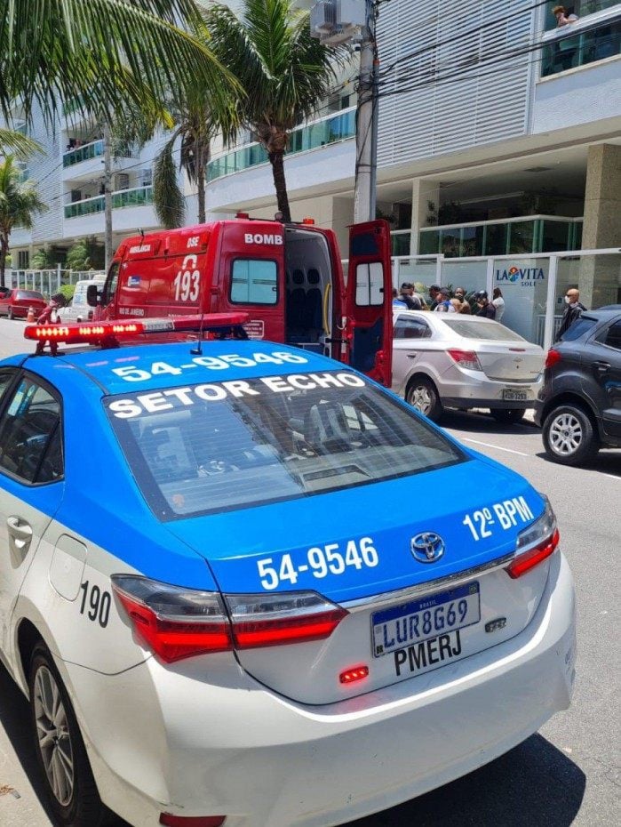 Homem fica ferido ao sofrer queda de parapente em Niter&Atilde;&sup3;i, na Regi&Atilde;&pound;o Metropolitana do Rio de Janeiro - Divulga&Atilde;&sect;&Atilde;&pound;o 