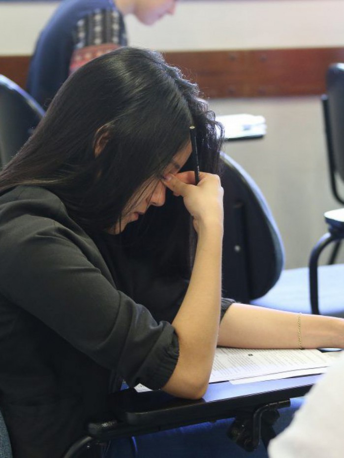 A proposta estabelece que a gratuidade seja mantida apenas para estudantes de baixa renda