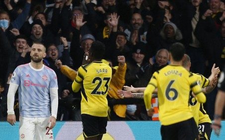 Ex-Fluminense faz primeiro gol no Inglês e United é goleado pelo Watford