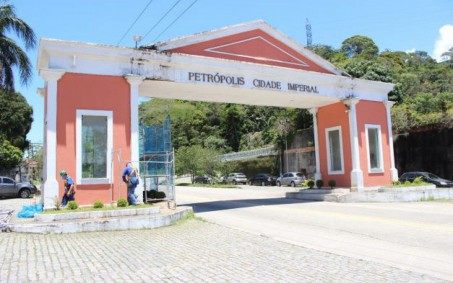 Petrópolis é uma das 100 melhores cidades do país para fazer negócios