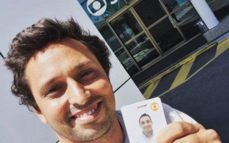 Repórter da Globo volta à emissora e desabafa após licença: 'Período difícil demais'