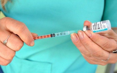 Meriti vacina contra a covid-19 nesta segunda (29) em seis locais