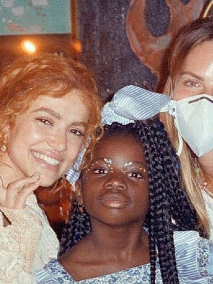 Giovanna Ewbank celebra estreia de Titi como atriz em filme de Manu Gavassi