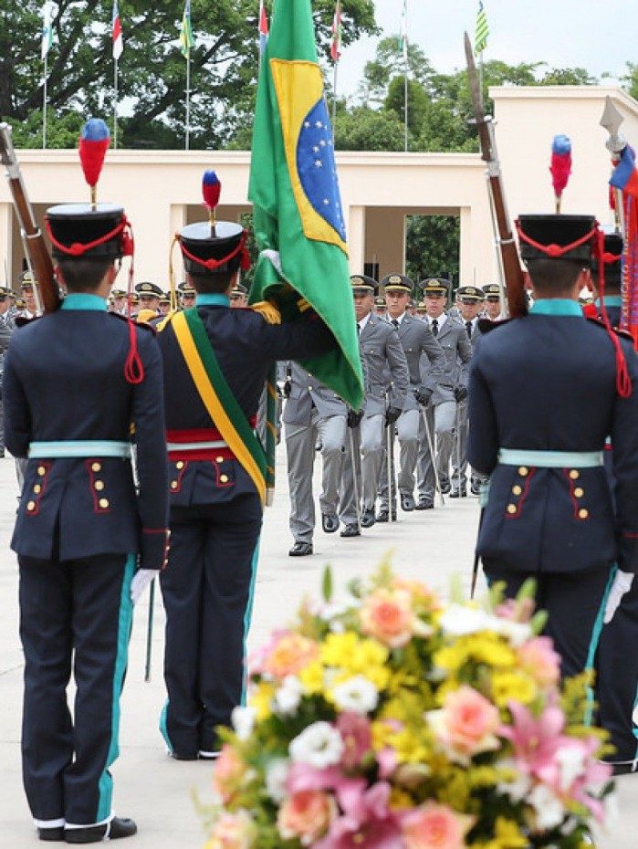 Cerim&ocirc;nia de entrega de Espada e Declara&ccedil;&atilde;o de Aspirantes da Turma "150 anos da Campanha da Tr&iacute;plice Alian&ccedil;a" em 2020