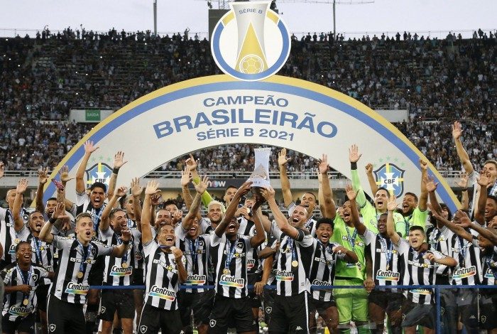 Botafogo festejou o título da Série B com mais de 33 mil torcedores no Estádio Nilton Santos