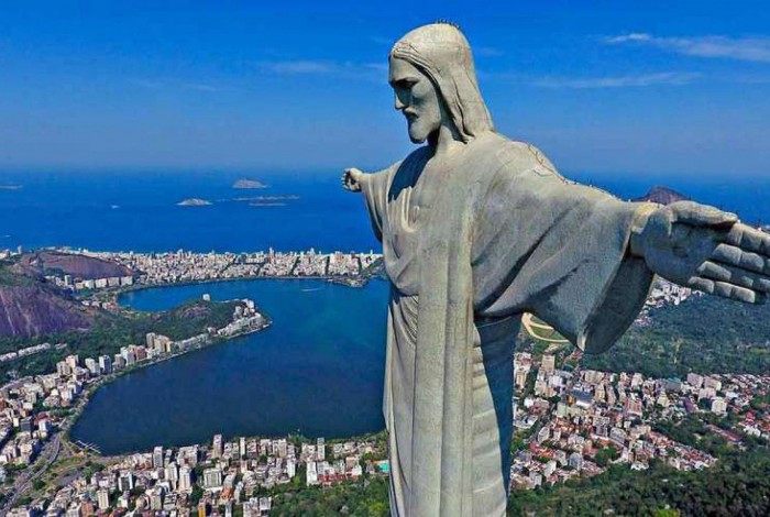 Botafogo será homenageado com Cristo Redentor iluminado pela 'Estrela Solitária'
