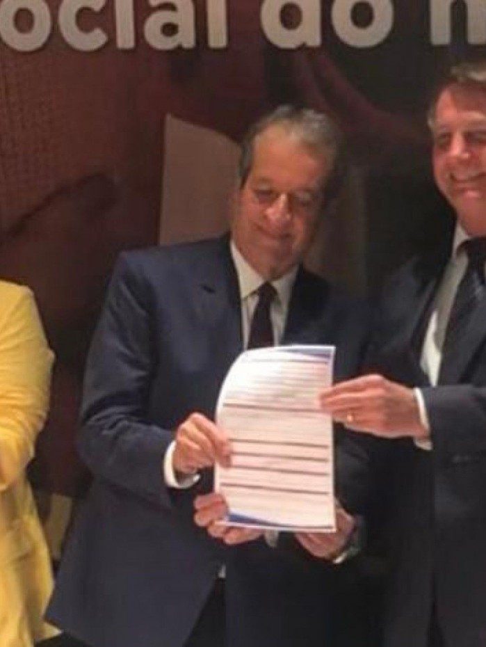 Bolsonaro durante a cerim&ocirc;nia de filia&ccedil;&atilde;o ao Partido Liberal (PL) na &uacute;ltima ter&ccedil;a-feira (30)