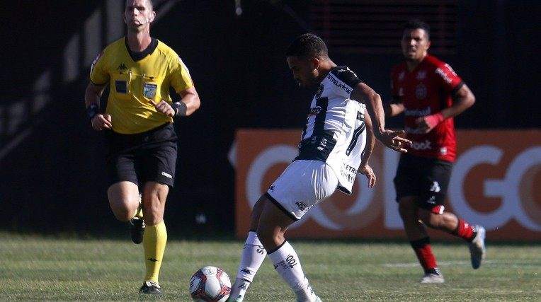 Bahia tenta contratação de zagueiro destaque na base do Botafogo