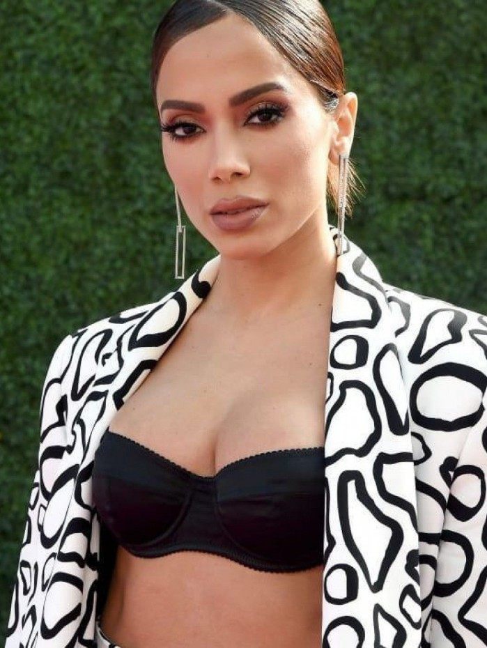 Anitta marcou presença no prêmio 'Hitmakers', da revista norte-americana Variety