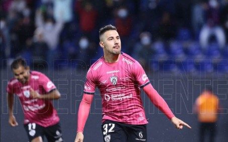 Vasco avalia contratação de atacante argentino