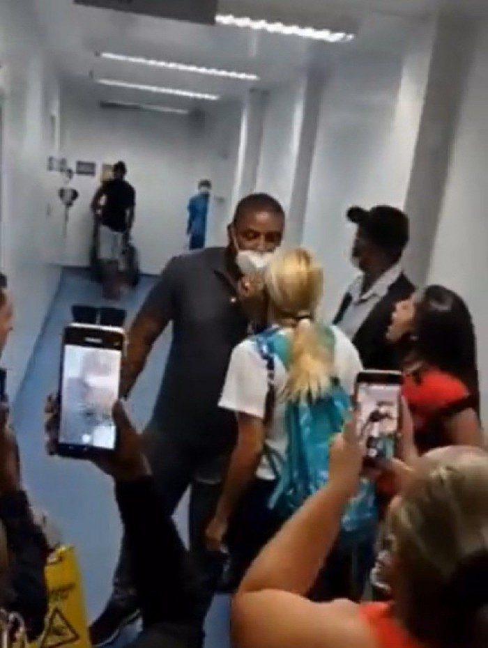 Pacientes e funcionários se envolvem em discussão na UPA de Rocha Miranda, na Zona Norte do Rio