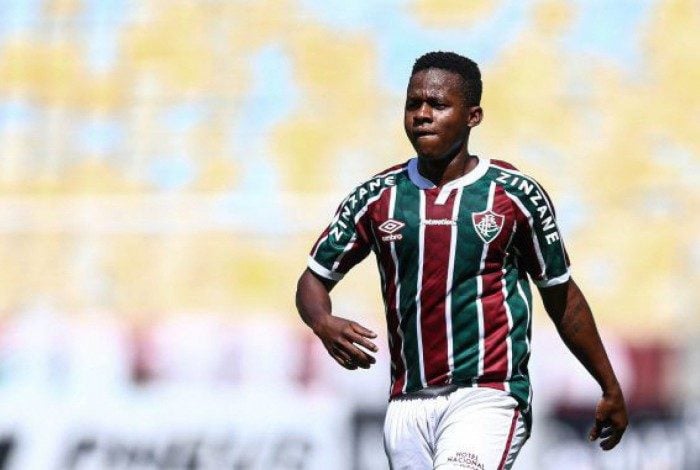 Cazares atuando pelo Fluminense