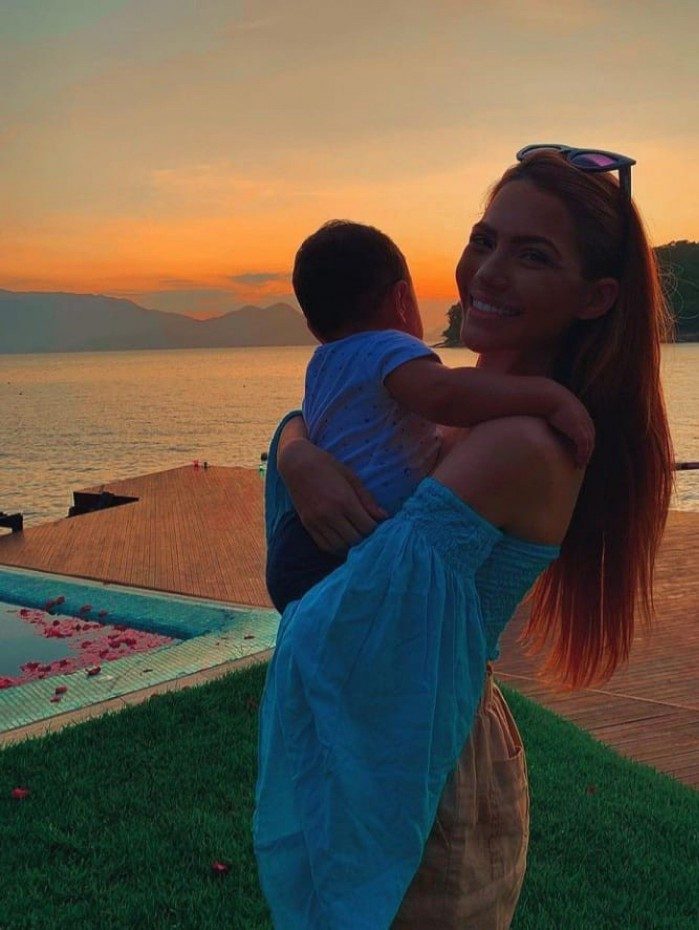 Sarah Poncio perdeu a guarda de Josué e Cyntia Acyndel, ex-babá dos seus filhos, foi atacada na internet