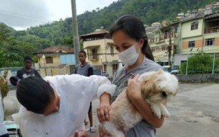 Etapa extra da Campanha de Vacinação Antirrábica acontece na praça Dom Pedro