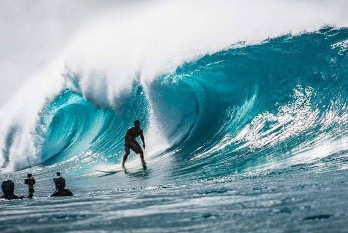 
André Pássaro, de Rio das Ostras, ficará um mês no oceano pacífico. Neste ano, o big rider já surfou em Saquarema (Região dos Lagos), Itacoatira (Niterói) e Fernando de Noronha.
