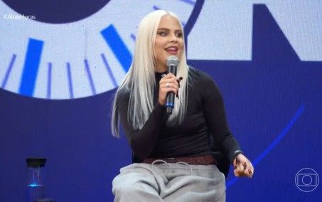 No 'Altas Horas', Luísa Sonza revela dificuldade em falar sobre bissexualidade