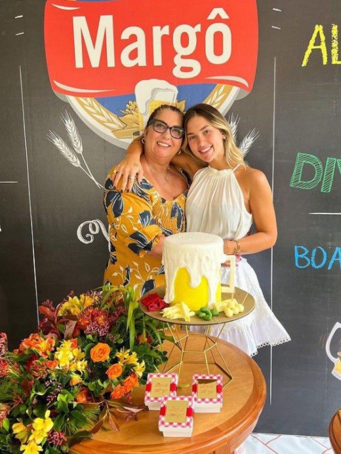 Virginia e a mãe, Margareth