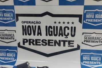 Agentes do Segurança Presente prendem suspeitos de assalto no calçadão de Nova Iguaçu