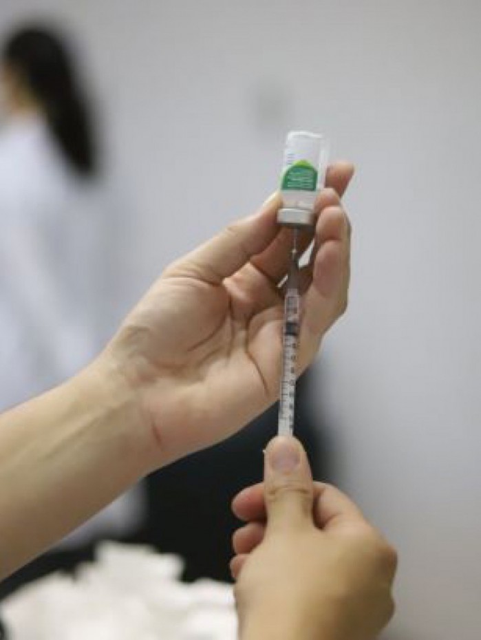Vacina&ccedil;&atilde;o contra a gripe continua no Estado do Rio de Janeiro