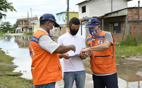 Prefeitura de Nova Iguaçu atua após rompimento de tubulação em Cabuçu