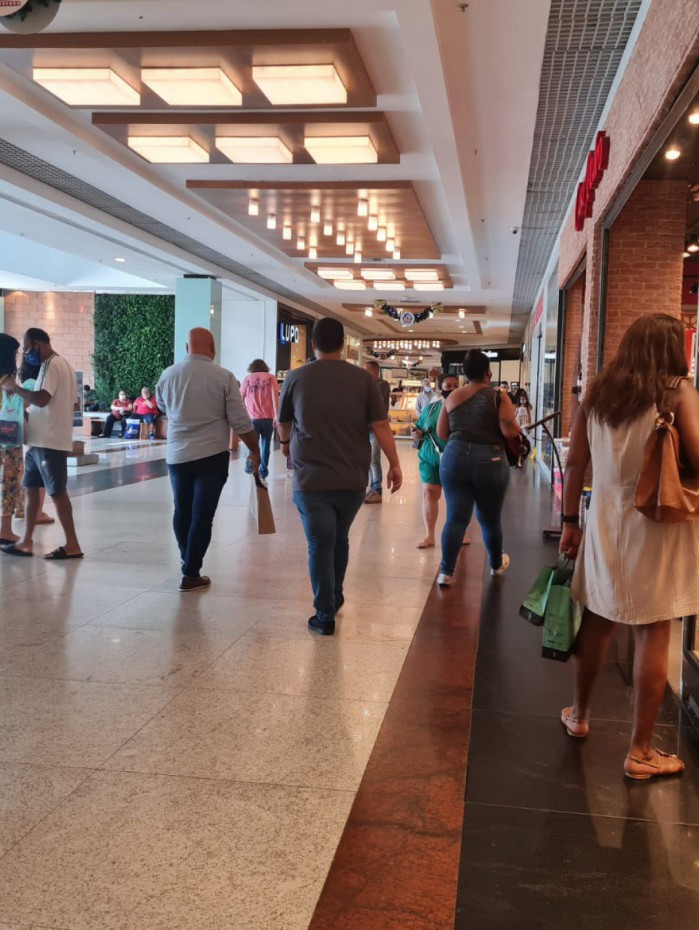 Shoppings registraram 476 milh&otilde;es de visitantes em 2024, contra 502 milh&otilde;es em 2019