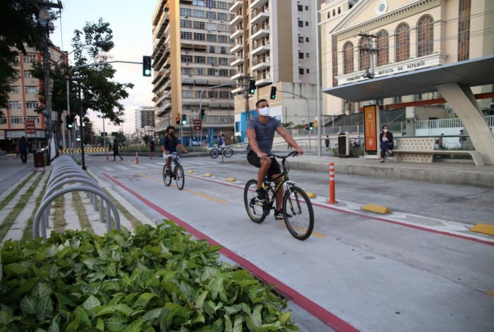 A ciclovia da Avenida Marquês do Paraná é fundamental para os niteroienses que usam a bicicleta.