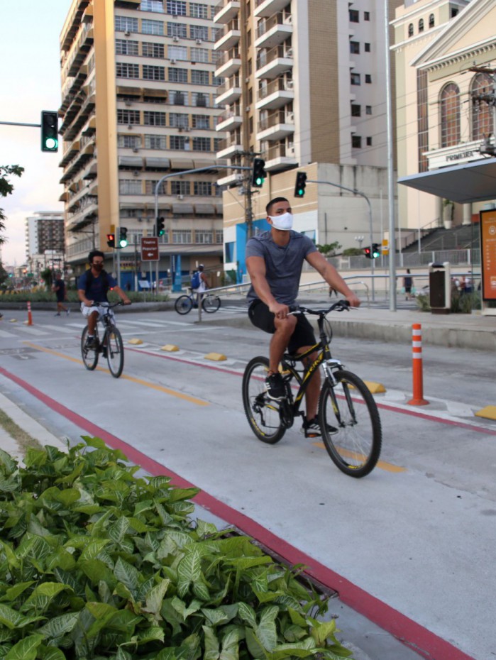A ciclovia da Avenida Marqu&ecirc;s do Paran&aacute; &eacute; fundamental para os niteroienses que usam a bicicleta.