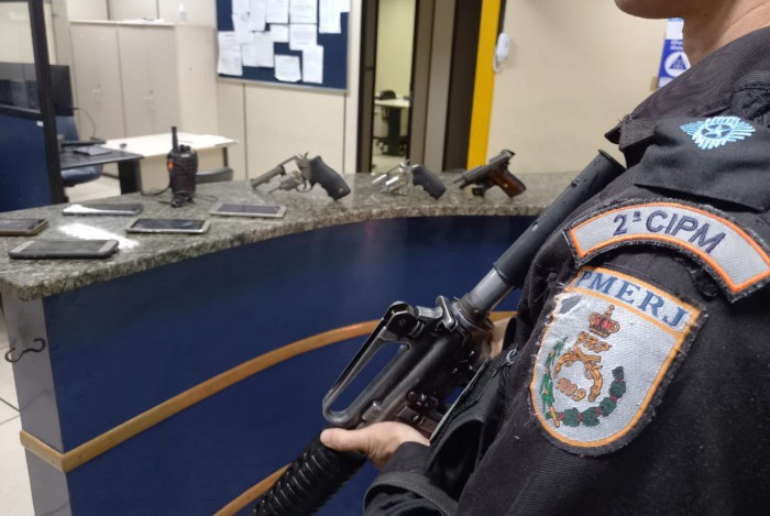 Polícia prende cinco homens em Paraty