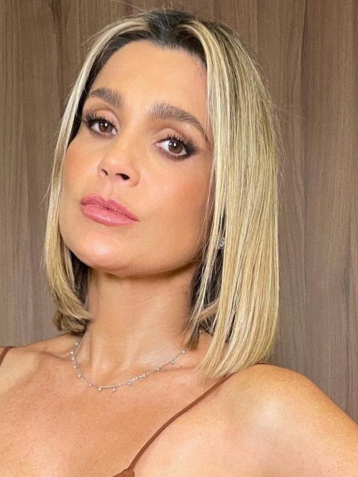 Fl&aacute;via Alessandra